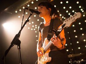 La cantautora británica Bryde tiene un nuevo single.