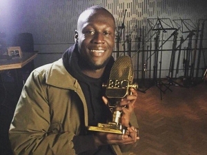 Stormzy pasa de rey de la escena grime británica a estrella del mainstream.