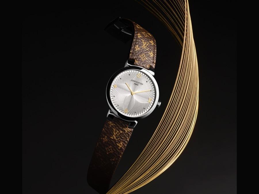 Tambour Slim Metallic Flower, el reloj más femme de Louis Vuitton. 