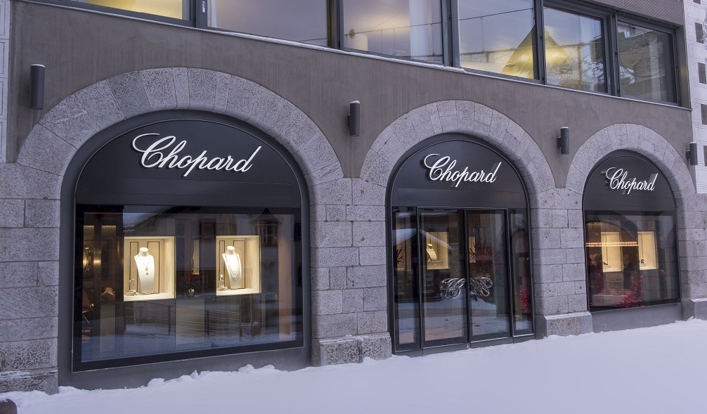 imagen 6 de Chopard inaugura su primera boutique de montaña en St. Moritz.