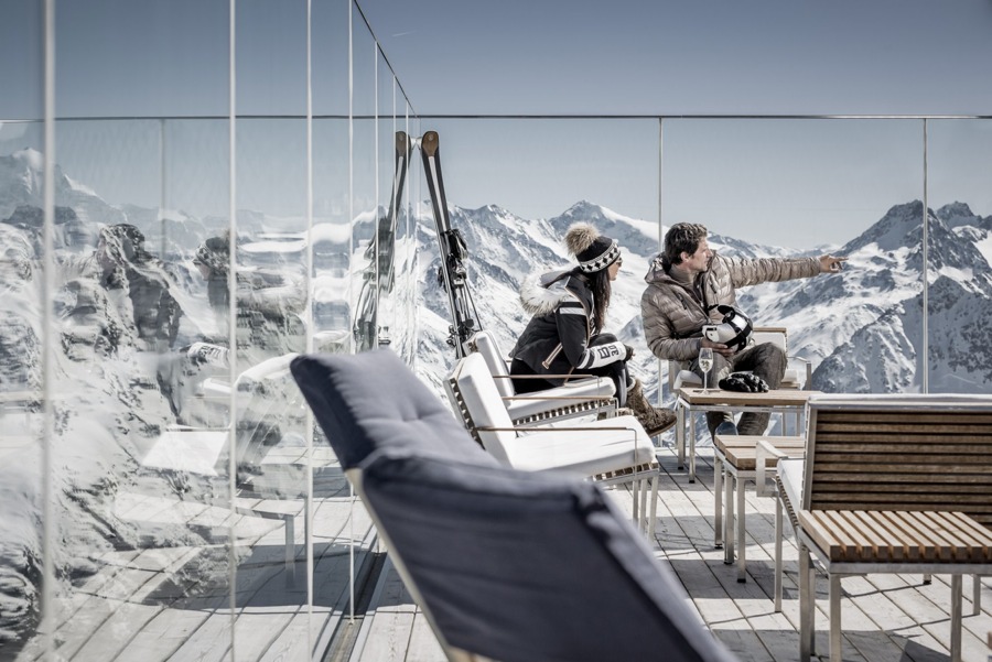 imagen 9 de Ice Q, un restaurante para comerte el invierno, como James Bond, con vistas a la nieve del Tirol.