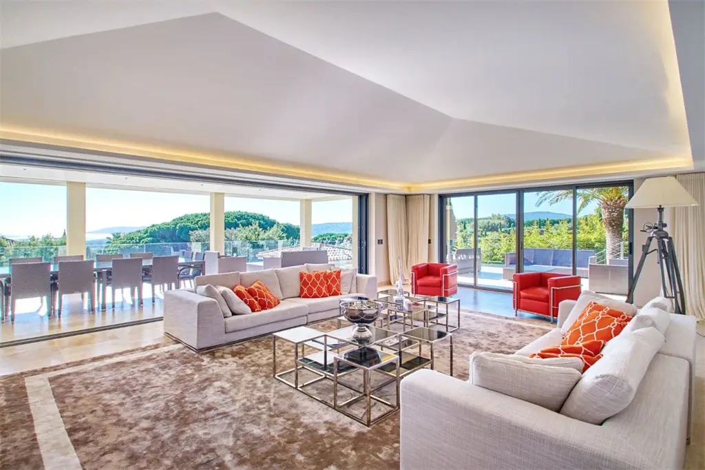 imagen 4 de Sotheby’s vende una casa de lujo en el corazón de la Riviera francesa.