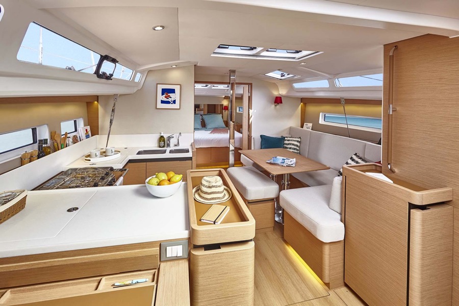 imagen 23 de Sun Odyssey 440, el yate familiar de 2018.