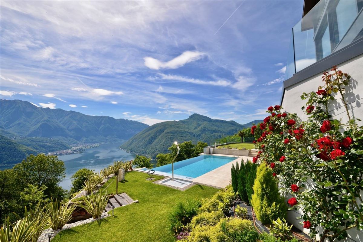 Una casa con espectaculares vistas naturales en Suiza. 