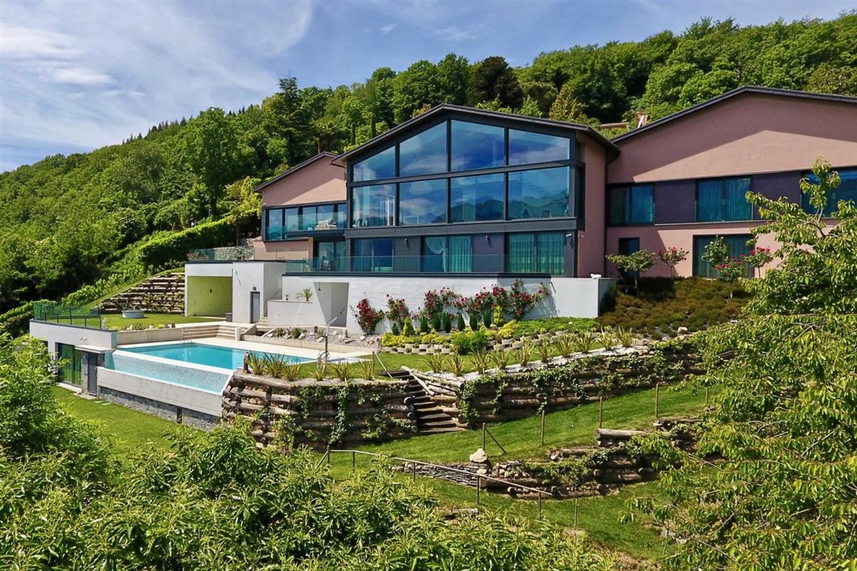 imagen 1 de Una casa con espectaculares vistas naturales en Suiza.