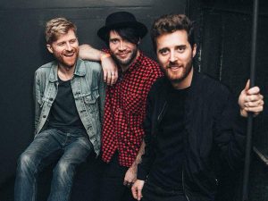 Llena tus oídos de color con Jukebox The Ghost.