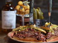 ¿Pagarías 1.000 dólares por un sándwich de pastrami?