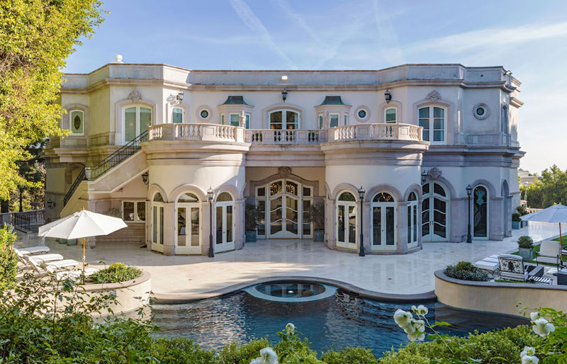imagen 1 de Un palacio barroco en Beverly Hills, en venta por 28 millones.