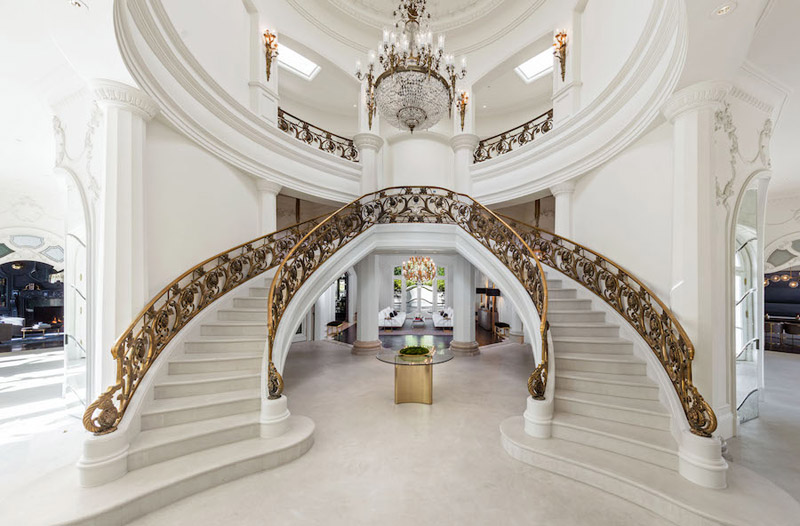 imagen 6 de Un palacio barroco en Beverly Hills, en venta por 28 millones.