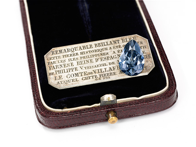 imagen 1 de A subasta el diamante azul con el que Felipe V coronó a Isabel de Farnesio.