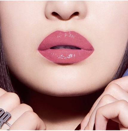 imagen 6 de Bella Hadid y sus labios Dior Addict Lacquer Plump.