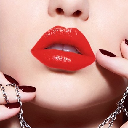 imagen 10 de Bella Hadid y sus labios Dior Addict Lacquer Plump.