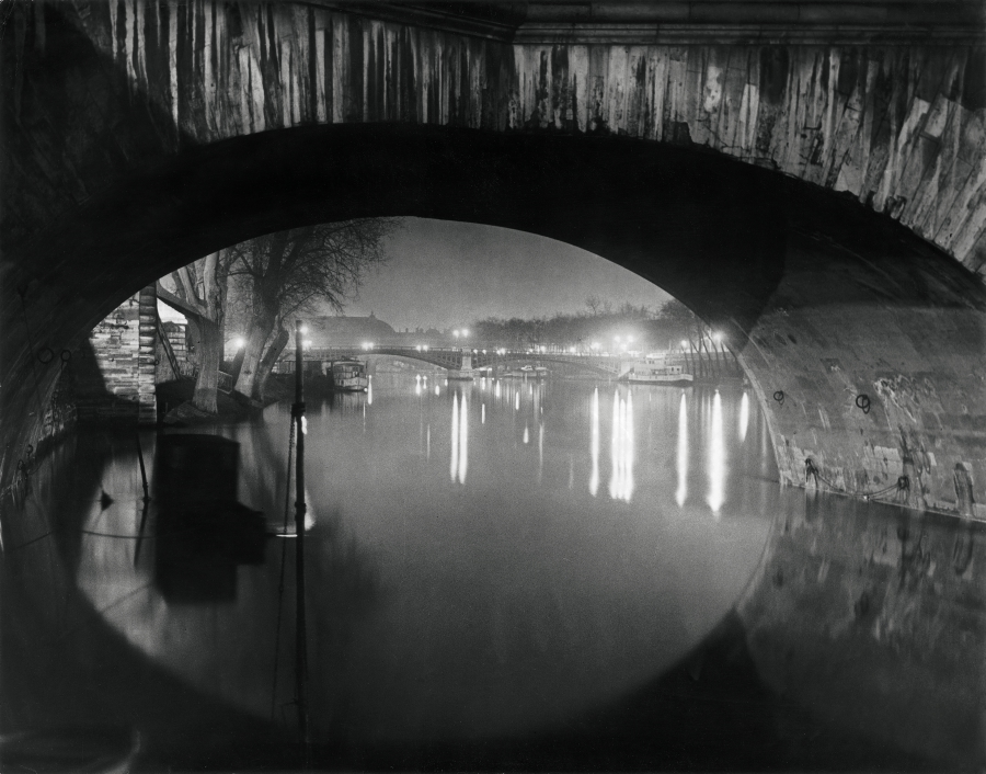 imagen 11 de Brassaï: el fotógrafo de los tugurios parisinos de los años 30.