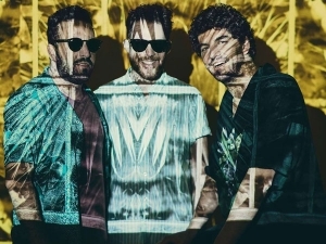 Colectivo Panamera publica su primer álbum homónimo.