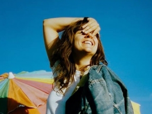 Courtney Barnett, la mezcla perfecta de delicadeza y energía.