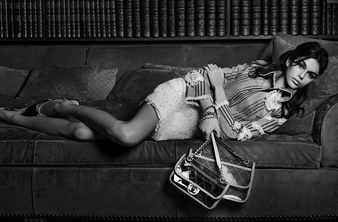 imagen 3 de Kaia Gerber, el futuro de los bolsos de Chanel.