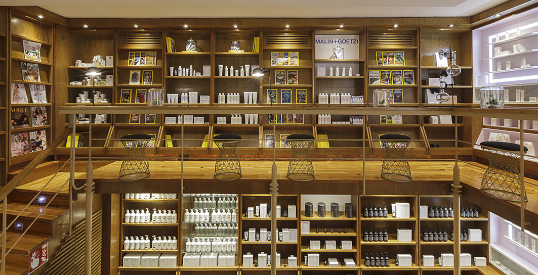 imagen 1 de La fantástica e impensable tienda de los aromas y la cosmética de Abanuc.