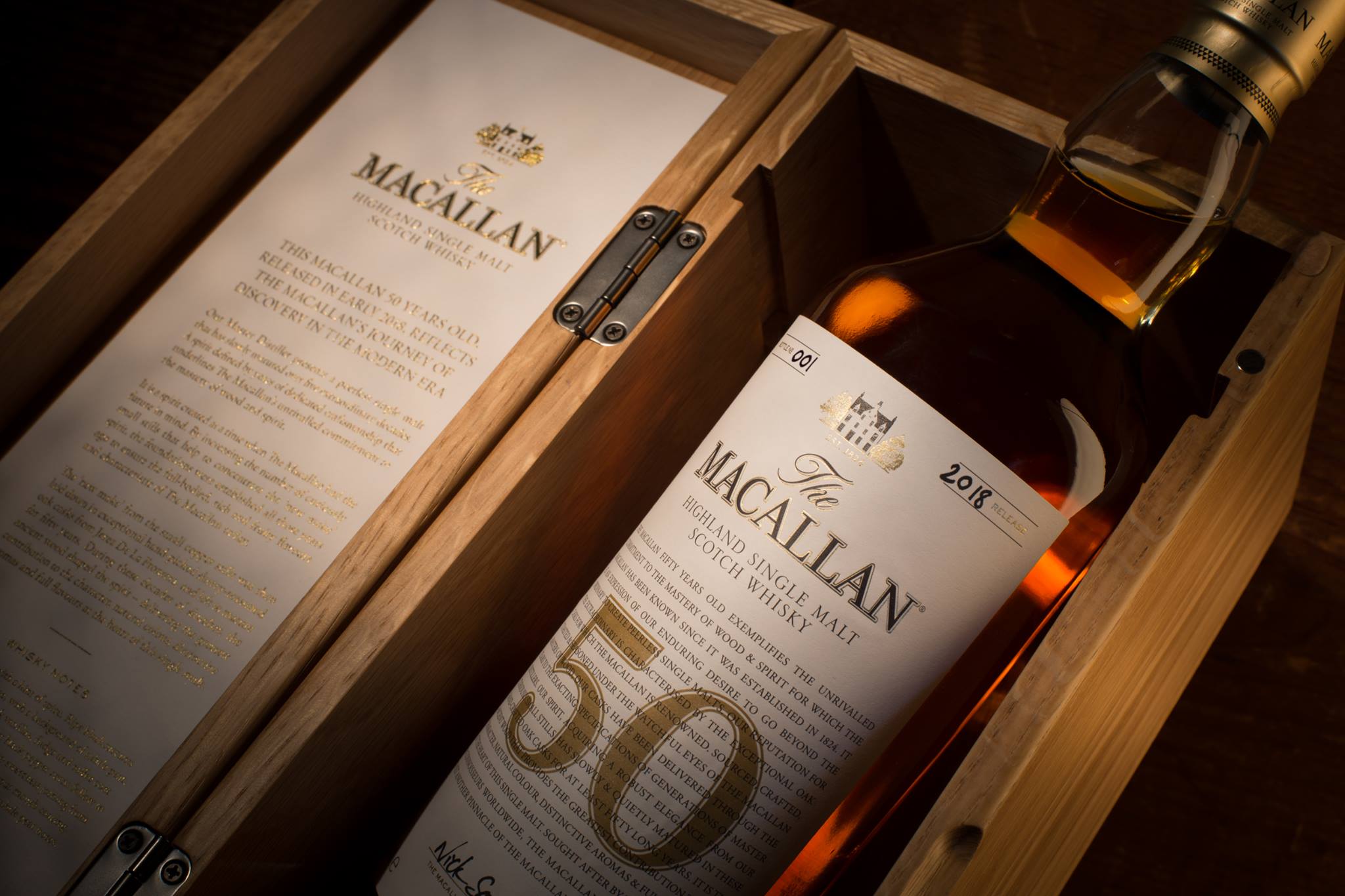 imagen 2 de The Macallan 50 años: 200 botellas a razón de 28.500 euros cada una.
