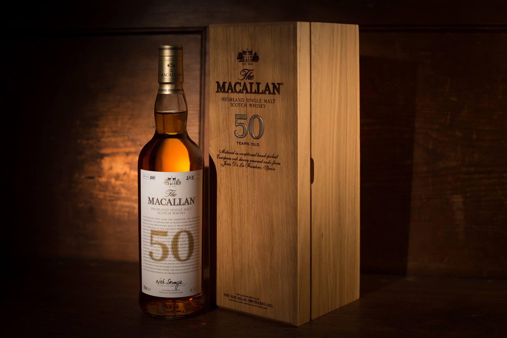 imagen 1 de The Macallan 50 años: 200 botellas a razón de 28.500 euros cada una.