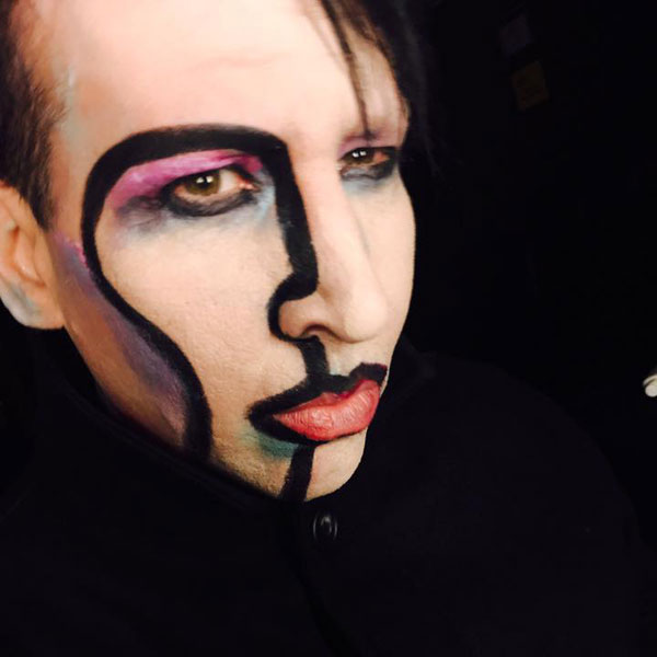 imagen 3 de Marilyn Manson tan siniestro e inquietante como siempre.