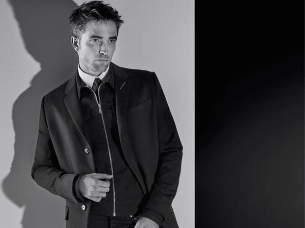 Robert Pattinson se viste de Dior Homme a ojos de Karl Lagerfeld.