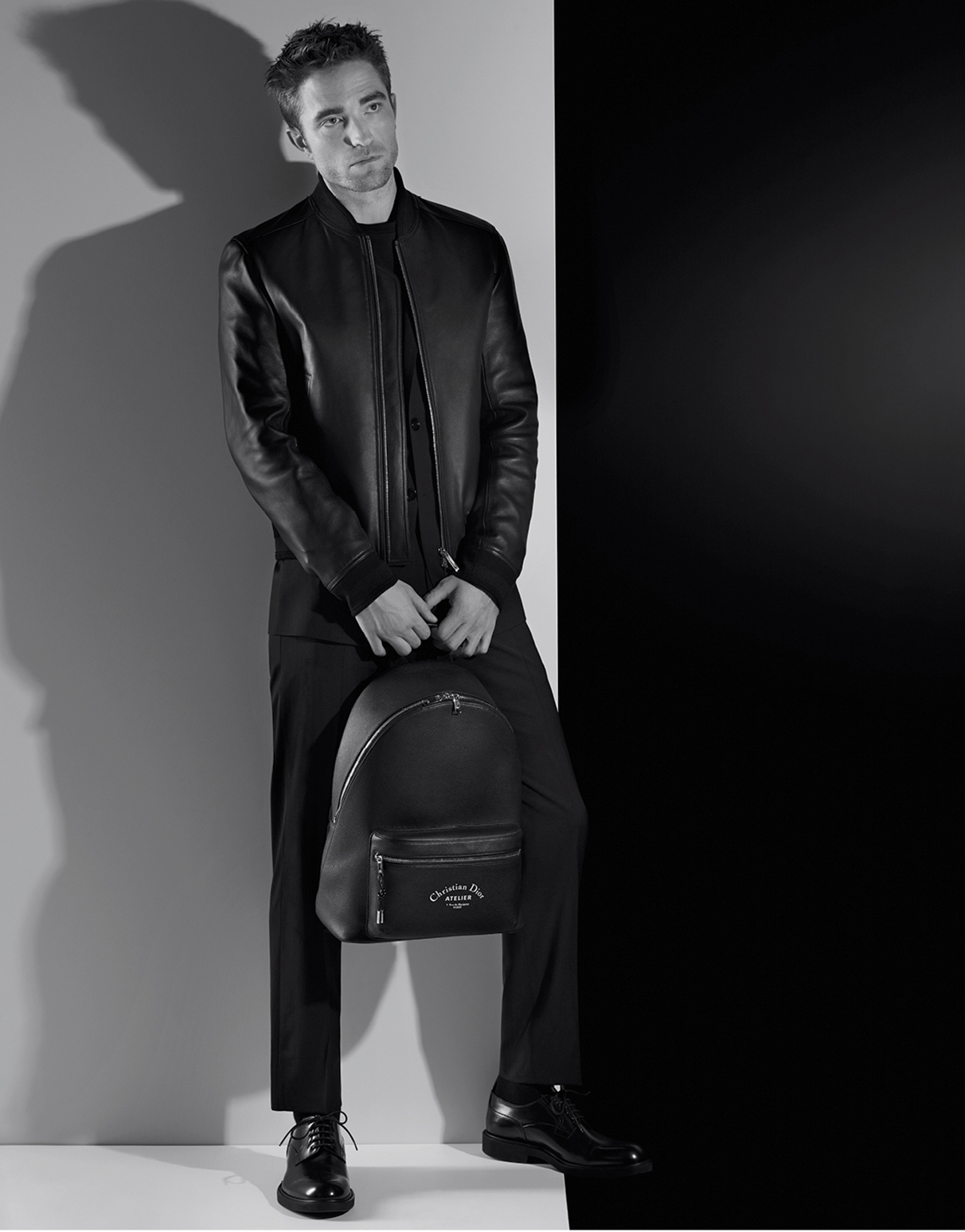 imagen 4 de Robert Pattinson se viste de Dior Homme a ojos de Karl Lagerfeld.