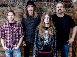 Sarah Shook & The Disarmers publica en abril su segundo disco.