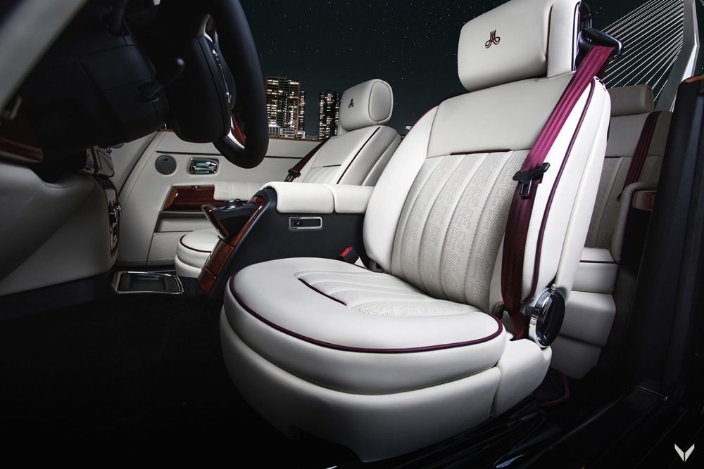 imagen 4 de Vilner Design celebra el décimo cumpleaños del Rolls-Royce Phantom Drophead Coupé vistiéndolo de etiqueta.