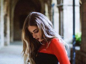 Andrea Mir presenta el vídeo del primer single de su disco de debut.