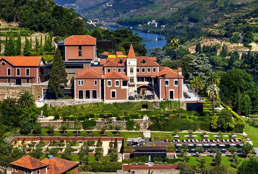 imagen 1 de El primer Six Senses de Europa es una mansión entre viñedos en Portugal.