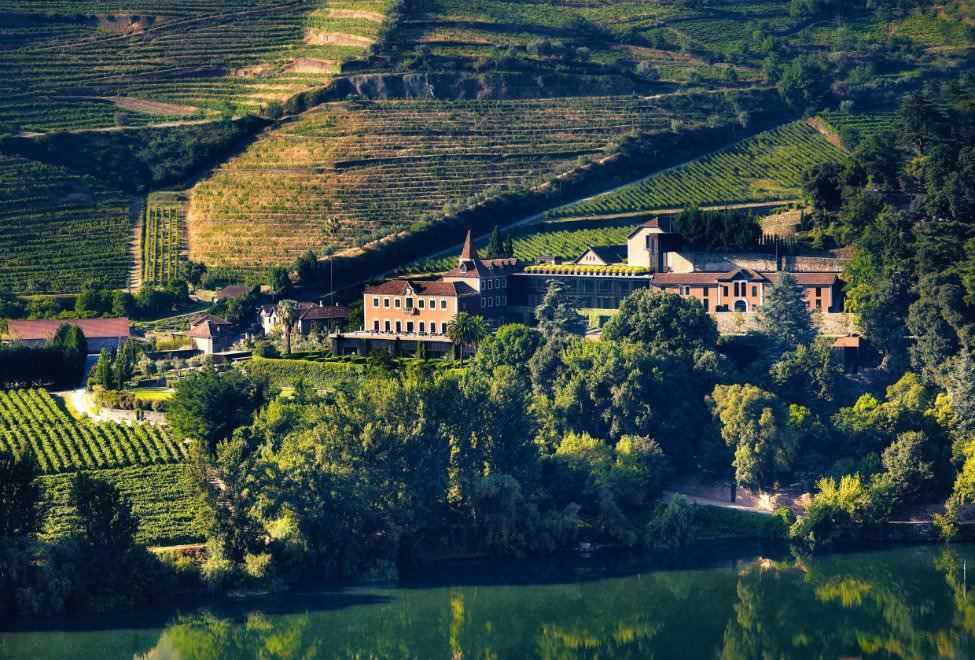 imagen 2 de El primer Six Senses de Europa es una mansión entre viñedos en Portugal.