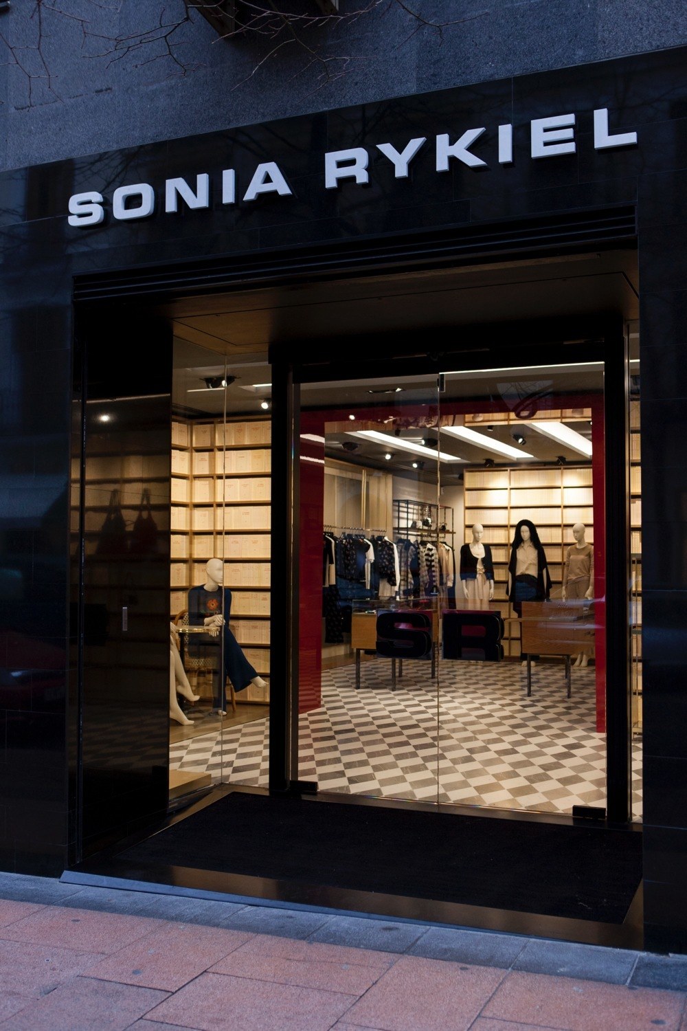 imagen 13 de Madrid inaugura su primera boutique de Sonia Rykiel.