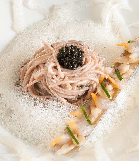 imagen 8 de Petrossian inaugura el mejor resturante francés para comer caviar.