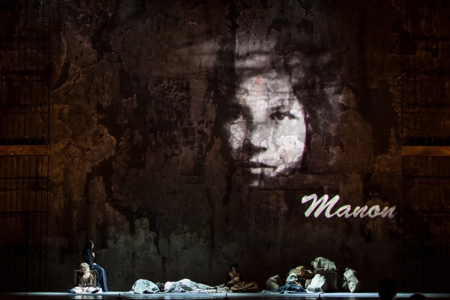imagen 9 de Davide Livermore lleva al Liceo Manon Lescaut.