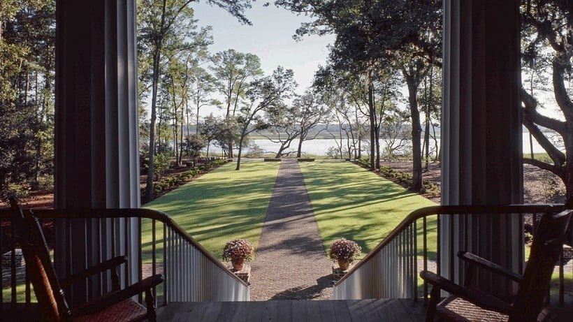 imagen 2 de Ben Affleck vende su inmensa mansión en una isla privada de Georgia.