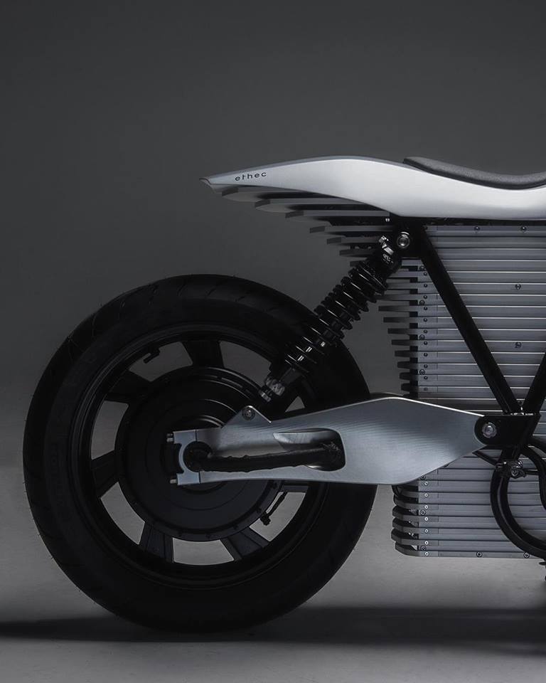 imagen 6 de Ethec, el imponente aspecto de lo más moderno en motocicletas eléctricas.