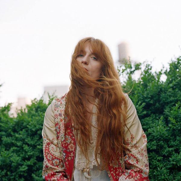 imagen 2 de Florence And The Machine adelanta una nueva canción de su nuevo disco.