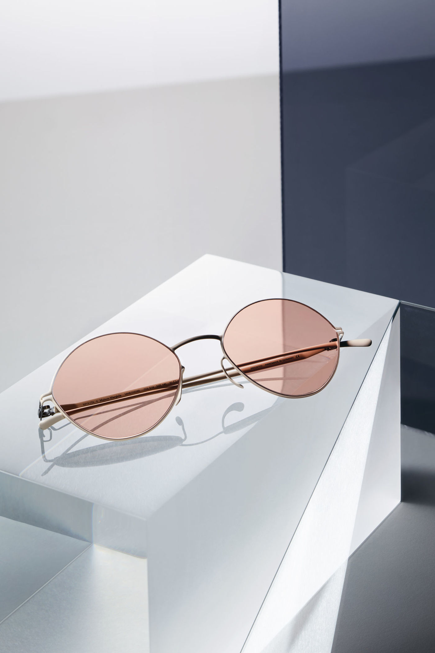 imagen 12 de Mikyta + Maison Margiela: gafas de sol de vanguardia vintage.