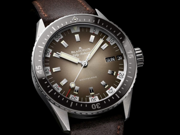 La elegancia clásica de un reloj de buceo moderno: Blancpain Fifty Fathoms Bathyscaphe Day Date 70s.