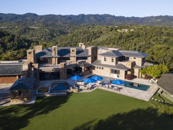 82 millones de euros y una casa en Palo Alto. 18