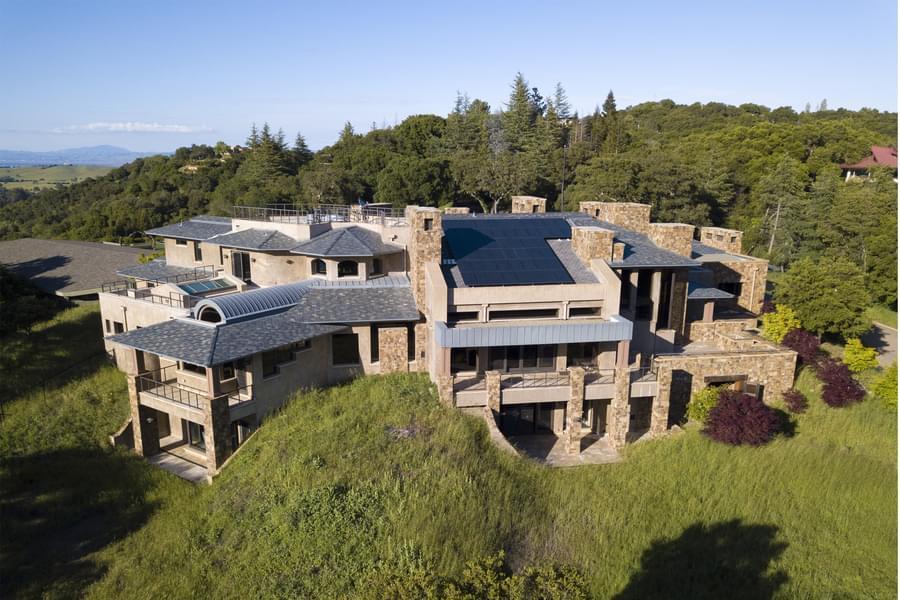 imagen 2 de 82 millones de euros y una casa en Palo Alto.