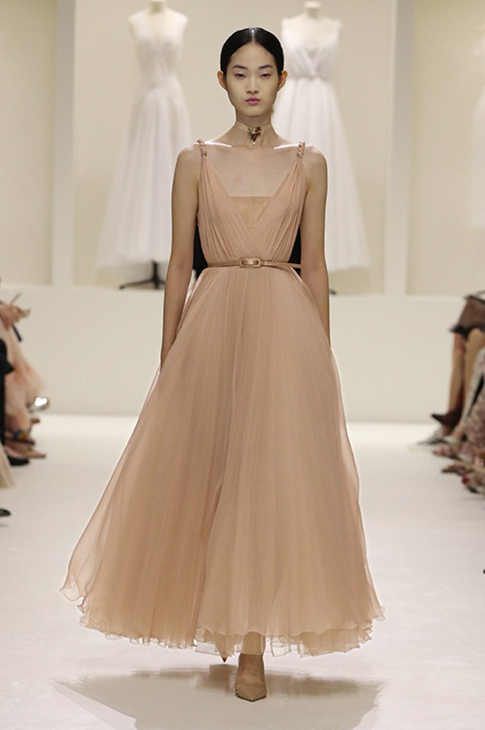 imagen 30 de Dior Haute Couture: lo etéreo, lo delicado, lo Dior.