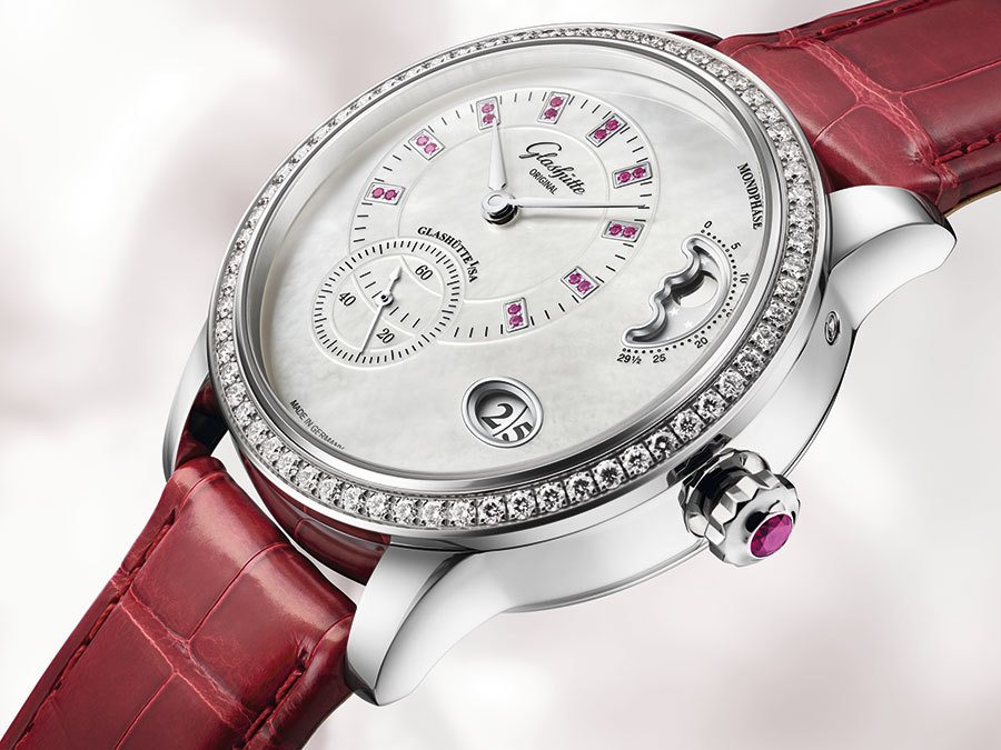 imagen 2 de La sensualidad del rojo y los diamantes en el nuevo reloj PanoMatic Luna de Glashütte original.