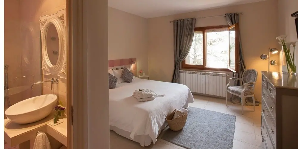 imagen 7 de Montjuic B&B, el hotel para vivir la Girona más íntima.