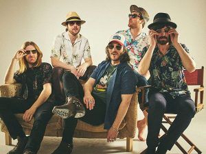 The Coral publicarán en agosto su nuevo disco.