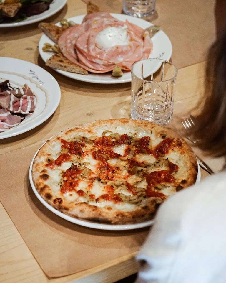 imagen 2 de Araldo: la mejor pizza de Italia ahora se sirve en Madrid.