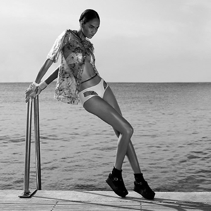 imagen 9 de Las mejores tops mundiales fotografiadas por Karl Lagerfeld para Chanel.
