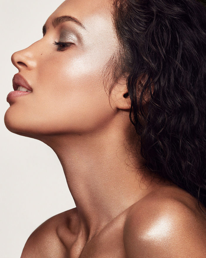 imagen 10 de Los Diamonds de Rihanna te iluminarán la cara.