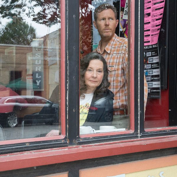 imagen 1 de Robbie Fulks une su talento al de Linda Gail Lewis para su nuevo disco.