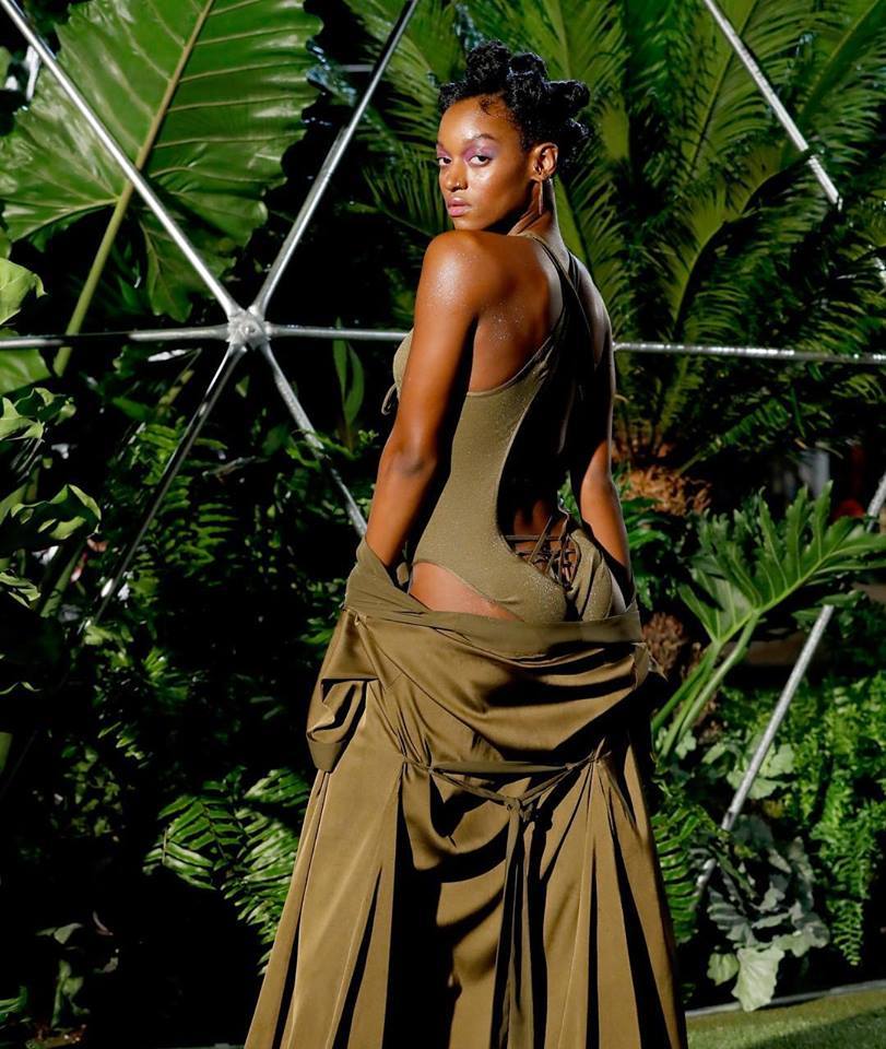 imagen 7 de Rihanna desnuda el otoño con su lencería Savage Fenty.